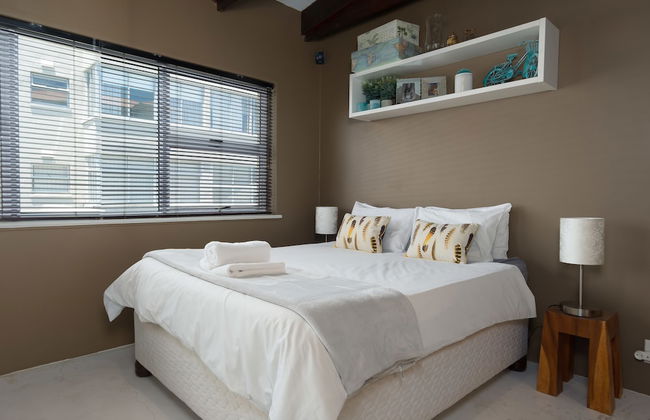 Sandringham 50 - Adults Only - Photo 2