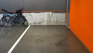 BONITO APARTAMENTO a 200 metros del centro de Sevilla con piscina y parking gratis - Foto 4