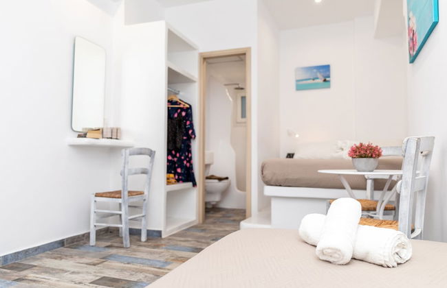 Depis Luxury Suites - Photo 5