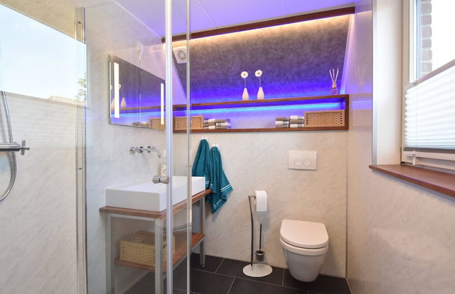 Snug Holiday Home in Herkingen with Hot Tub in Garden - Foto 20