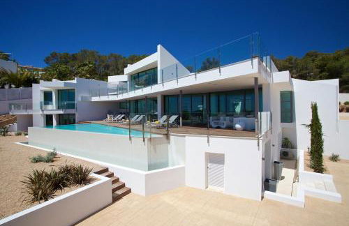 Serene Escape: Seaside Villa in Ibiza, 1001 - Foto 1