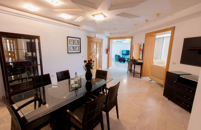 The Penthouse Suites Hotel - Photo 16