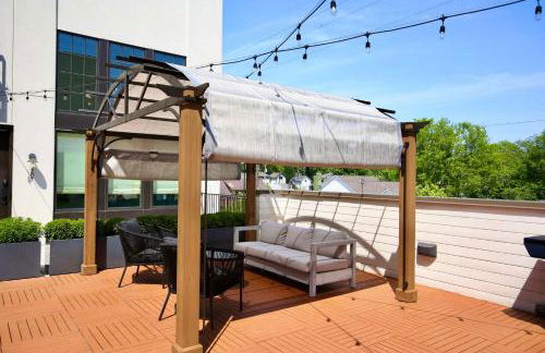 Upscale 12 South Penthouse with 2 Kings, Balcony 1 of 7 Themed Lofts at Cowrite, Find Coffee and Tacos Downstairs, Complimentary Spin Class, Walk to Shopping in 12 South, 10 Minutes to Broadway, Parking, 24 Hr Hospitality - Foto 15