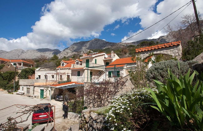 Stone House in Podgora With Sea Views - Photo 31