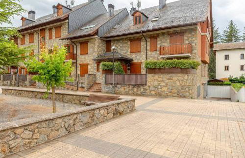 Family Attic Esterri - Photo 38