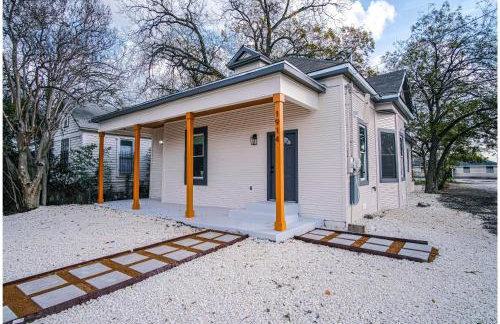 Magnificent 4BR Near Famous Riverwalk and Downtown - Foto 2