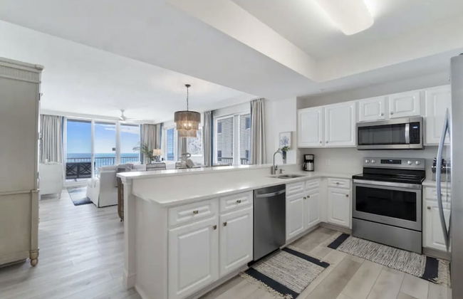 Sea Salt Villa 3 Bedroom Condo by RedAwning - Photo 10