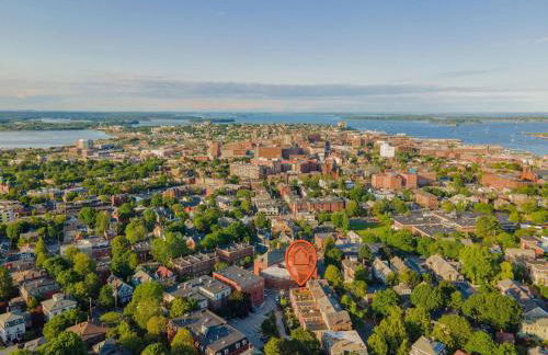 Local Landmark - Gorgeous Historic Home - Foto 4