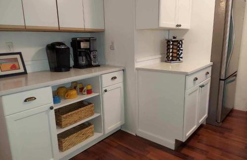 Dog Friendly-Short Walk to Beach-Canal Front-Screened Porch-Peaceful - Foto 43