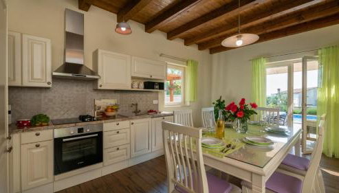 Beautiful Villa Cicibella with pool in Barban - Foto 4, minibar