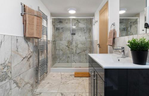 Luxury Lower-Level One Bed Apt - Foto 9