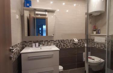 Apartment Lucky with Jacuzzi - Photo 2