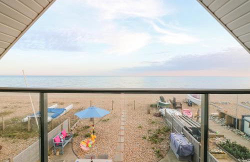 Bucket and Spades- Right on the Beach - Foto 43