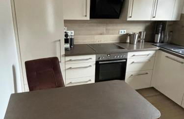 Wood&Stone - Modernes Haus in Seenähe am Tankumsee mit Terrasse, Outdoorküche, Kamin, Homeoffice Bereich & voll ausgestatteter Küche im Naherholungsgebiet - Foto 26