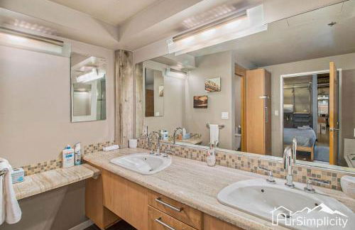 Condo w pvt balcony & gym access - Foto 24