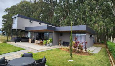 Casa em Sebollas 04 suítes com piscina e vista deslumbrante - Foto 2