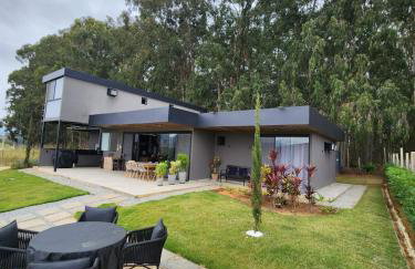 Casa em Sebollas 04 suítes com piscina e vista deslumbrante - Foto 2