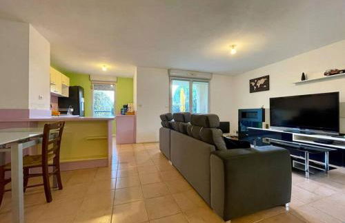 L'appartement Michelet - Parking privé et gratuit - 2km Cité Médiévale - Foto 8