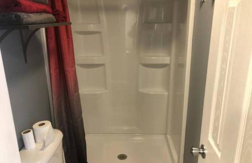 Hockey Themed Room with Wooded Trails - Foto 7