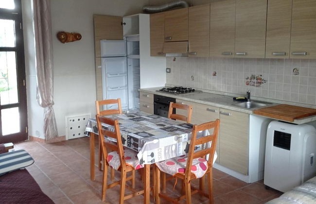 1-bed Apartment Sleeps 2 - Free Parking and Garden - Foto 5