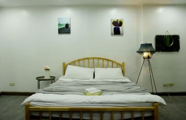 Ortigas Netflix MRT Station23y - Foto 1