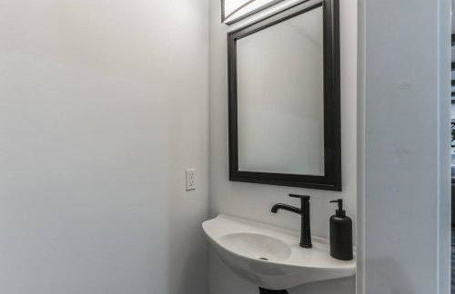 RiverEdge Haven Hot Tub, 5 Beds, Kayaks Near ND - Foto 31