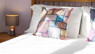 Oak House in Mid Wales with Log Burner By Seren Short Stays - Foto 3