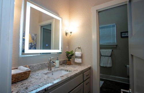 Brand NEW Large Impressive House Near Downtown! - Foto 50