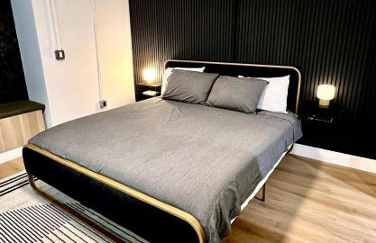 NEW cozy getaway near Mt Monadnock with hot tub - Foto 28