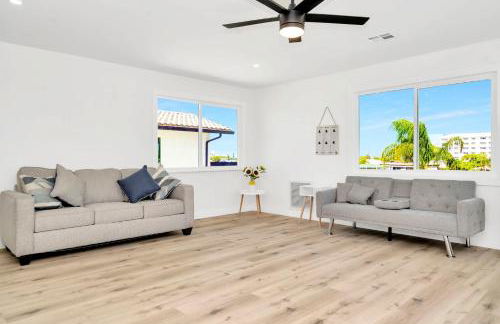 Clearwater Beach Waterfront Modern Villa 4BD 2BIG OPEN LOFT 4BT with Pool Boat Deck Sleep 15 - Foto 37