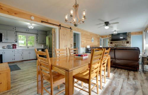 Lakefront Home in Hartford Hot Tub, Kayaks and Dock - Foto 3