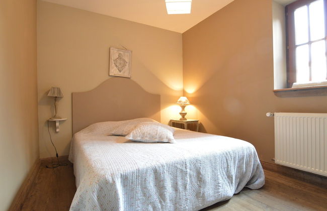 Rustic Holiday Home in Halleux - Photo 9