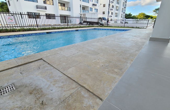 Torre de lujo con piscina y seguridad - Foto 1