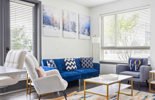 Bright & Cozy 2BR Retreat w Parking Broad Ripple - Foto 9