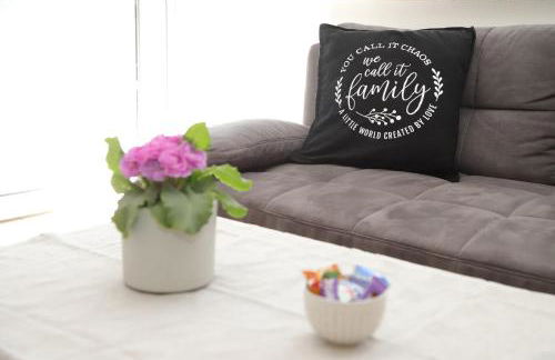 INDIVIDUAL APARTMENTS - Zentrale, ruhige Wohnung in Innenstadt - Küche, Parkplatz, Terrasse, SmartTV, Netflix - Foto 12