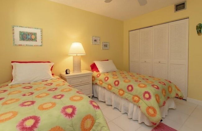 Picturesque 2 Bedroom Condo with Fabulous Ocean Views. 2 Condo by RedAwning - Foto 5