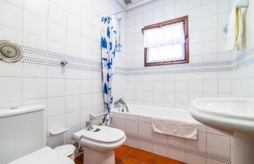 Casa do Pinheiro with shared swimming pool - Photo 41