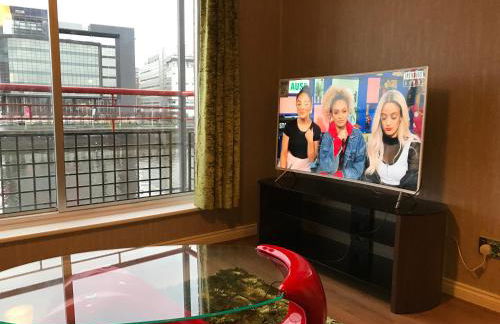 Glasgow City Centre Flat with River Views and Parking - Foto 6