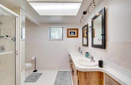 Walk to Lake Geataway with Yard in Inverness - Foto 16