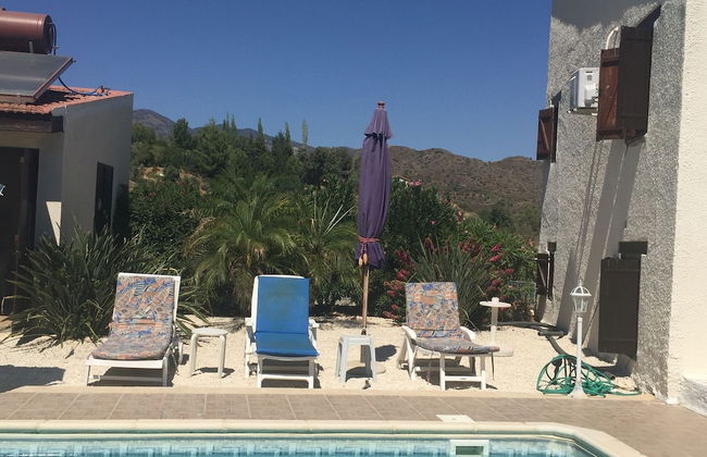 Traditional Large Detached Village House wih Private Pool and Enclosed Courtyard - Foto 12