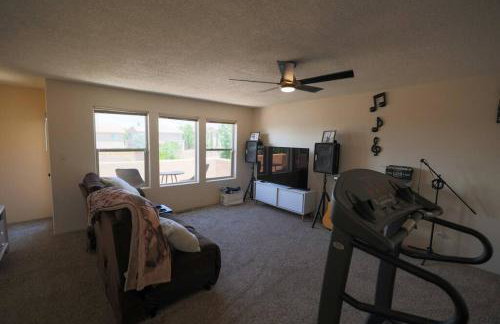 Home near Balloon Fiesta Park! - Photo 20