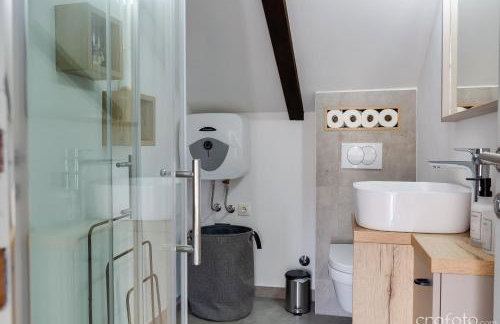 Grandfather's House - Photo 34