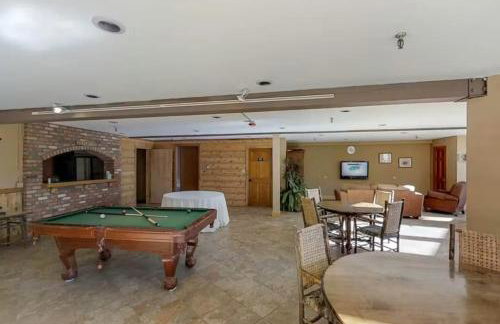 Mountain Condo w Views, Balconies and Fireplace - Foto 29