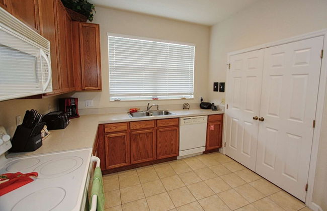 2633 Trafalgar Village - Photo 58