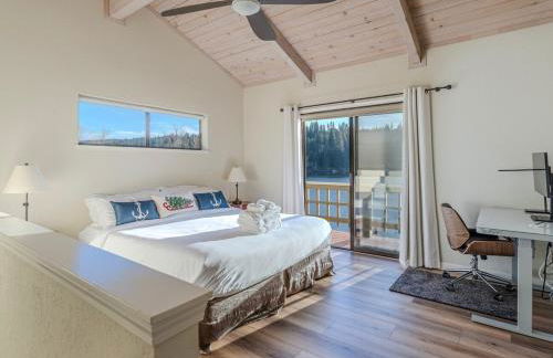 Lakefront Villa with 180 degree view private dock and boats - Foto 37