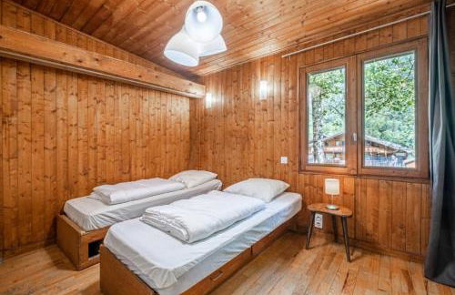 Rustic chalet with garden in Chamonix - Photo 9