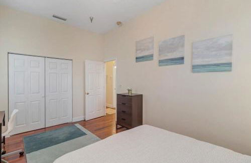 LT Stay Discounts! Cozy 2 BR Apt - Pet Friendly! - Foto 12