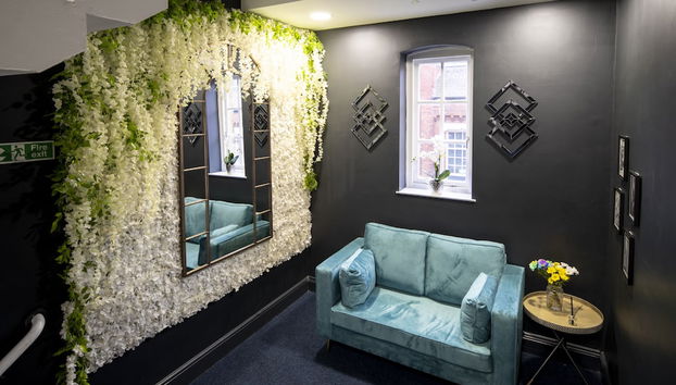 Coin salon dans le hall