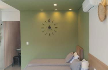 Studio no centro, a 50m da delegacia - Foto 1