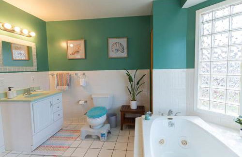 4 Bedroom 2 and a half bath that Sleeps 8 Near it all Ford Telegraph - Foto 23